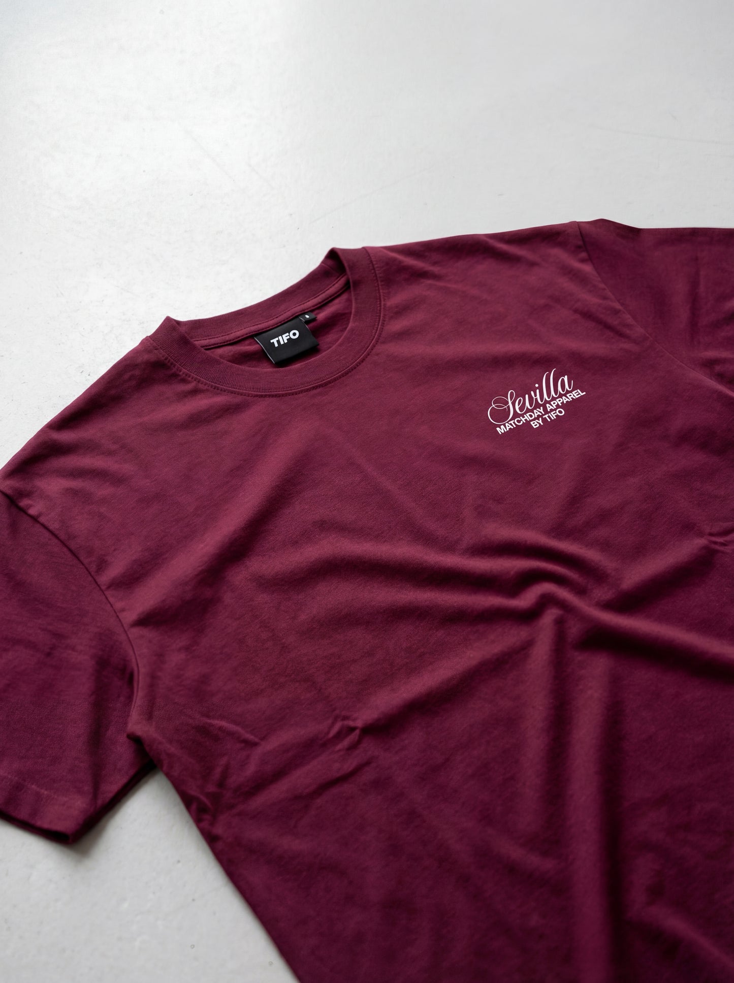 THE GIRALDA PROUDLY SHOWS OFF - T-SHIRT