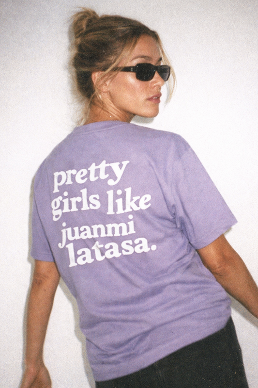 PRETTY GIRLS LIKE JUANMI LATASA - CAMISETA