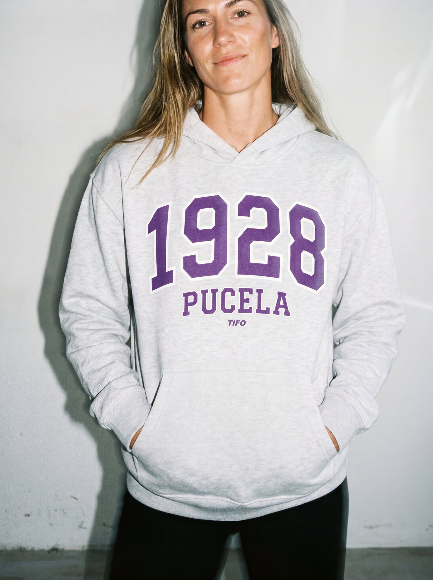 1928 (PUCELA) - SUDADERA CON CAPUCHA (OVERSIZE)