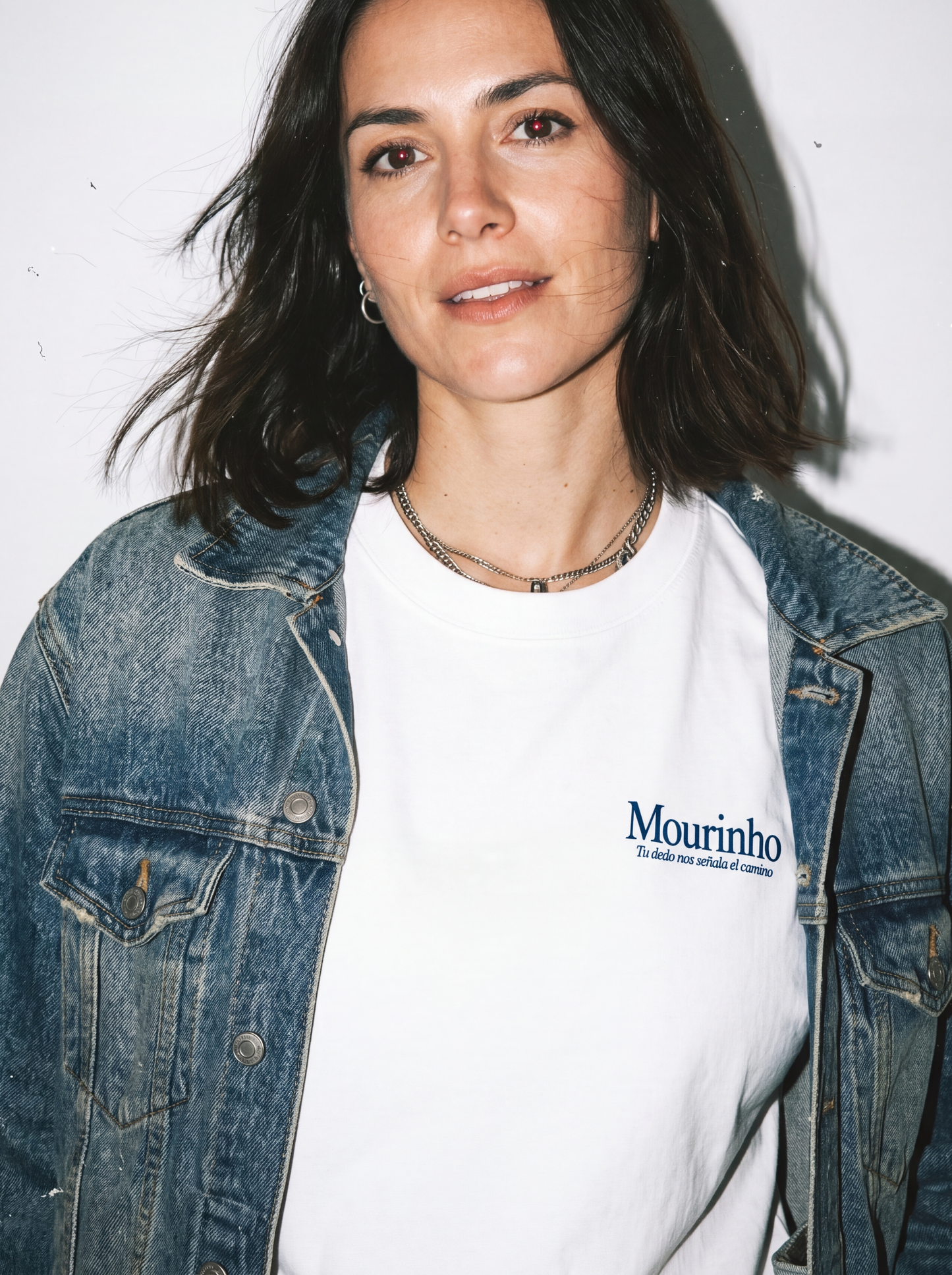 MOU, TU DEDO NOS SEÑALA EL CAMINO - CAMISETA